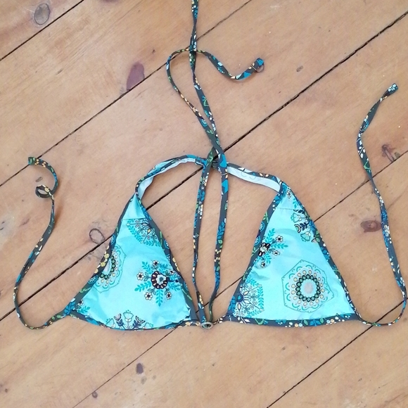 2/$20 Bikini top - Picture 1 of 5